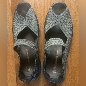 bernie mev. Women's Black and Silver Flats